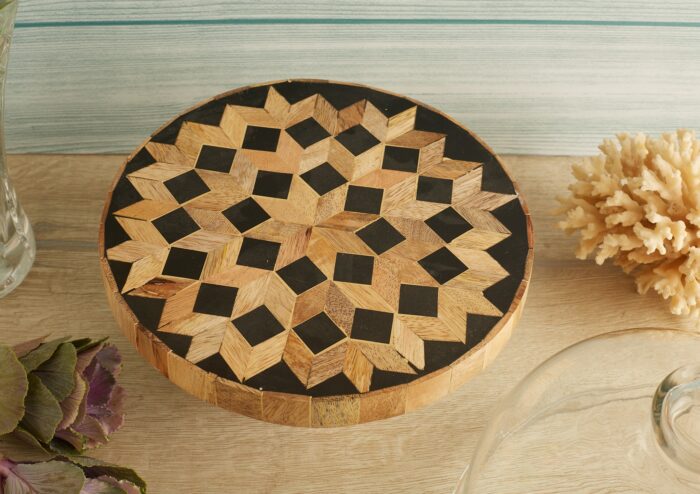 Wooden cake stand with glass cloche - Image 3