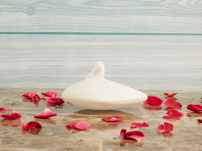 Marble floating swans - Image 4