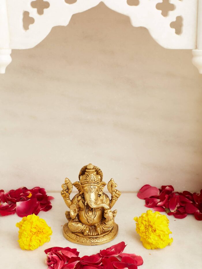 Antique Ganesha idol - Image 7