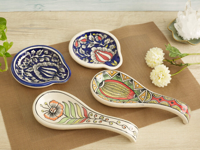 Rainbow coloured ceramic spoon rest - Image 3