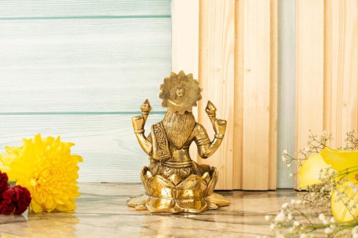 Brass Lakshmi Ganesha on lotus - Image 4