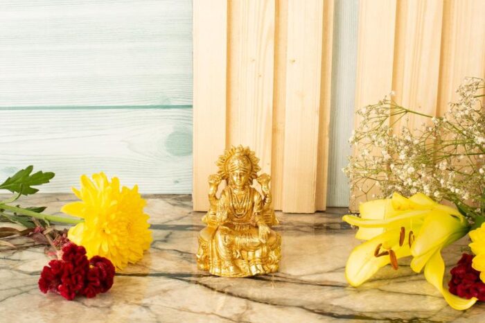 Brass Laxmi Ganesha set - Image 3