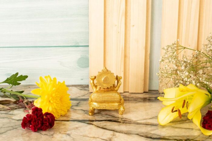 Brass Laxmi Ganesha set - Image 4