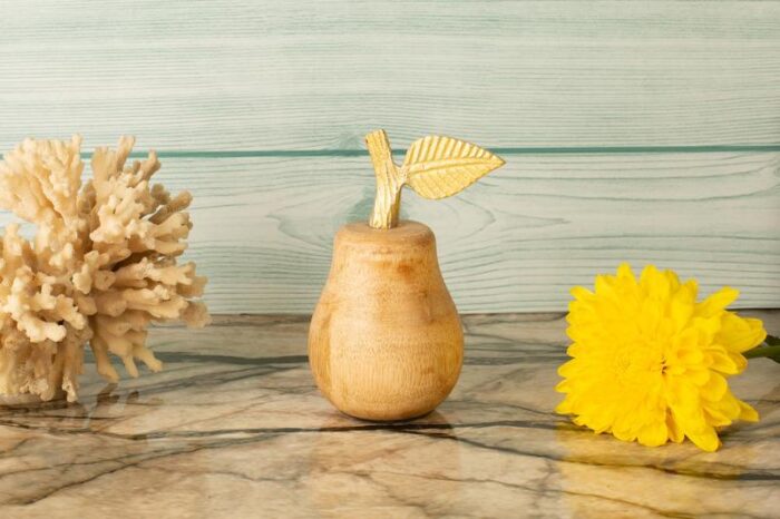 wood pear paper weight - Image 2