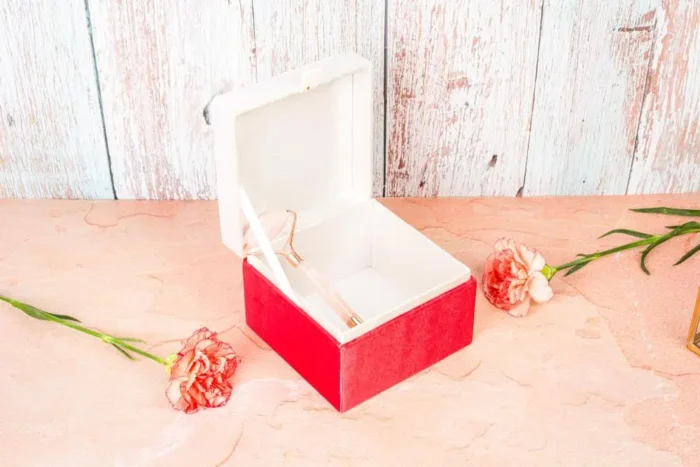 Beaded Valentines hamper - Image 3