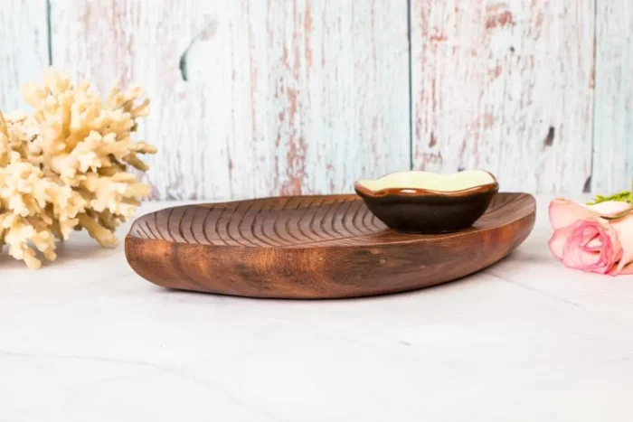 Chip and dip wooden platter - Image 3