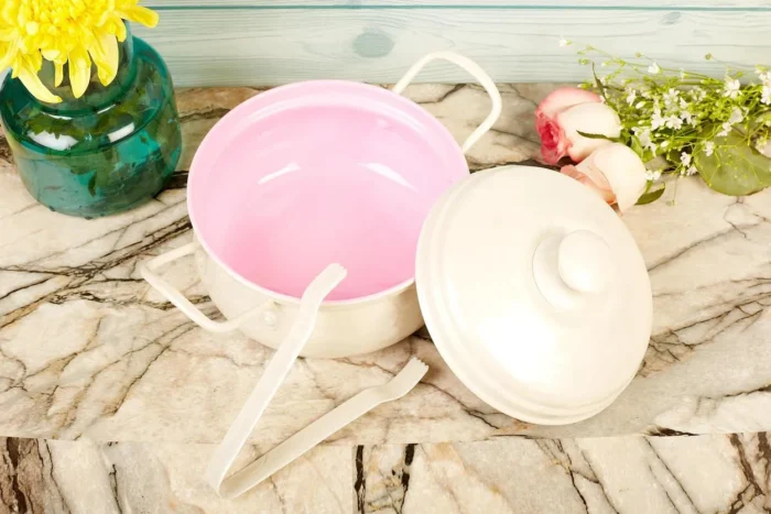 Enamelled roti box - Image 3